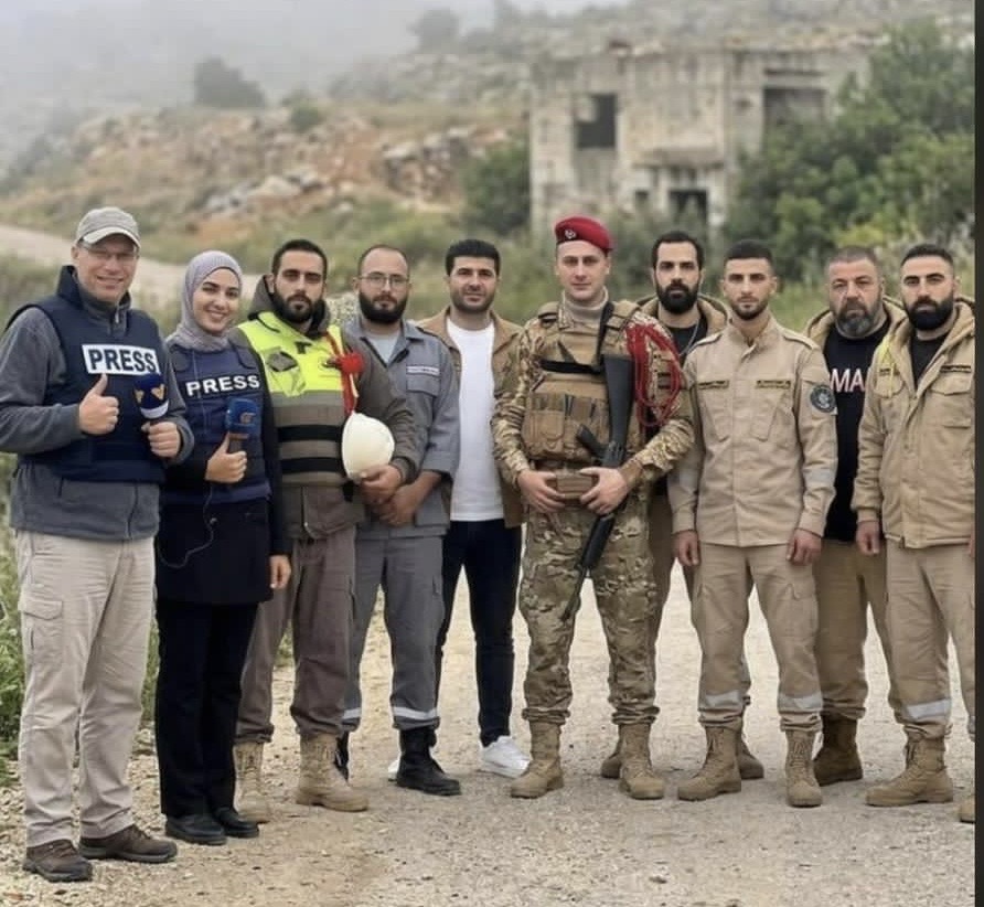 أقلامٌ من نور ودماءٌ من طُهر: عندما تصبح الحقيقة هدفاً للنيران